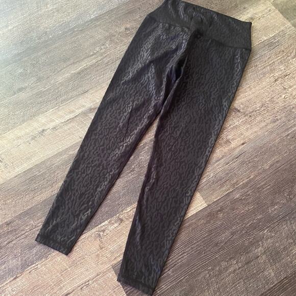 Sweaty Betty All Day High Waist Embossed Legging - Picture 3 of 9